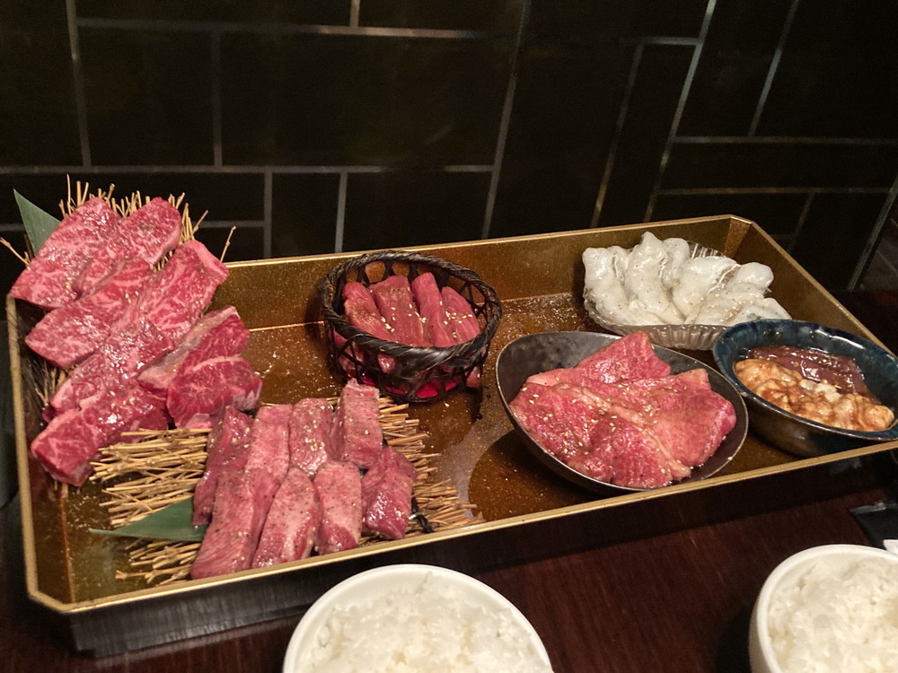 不定期食事会(ビュッフェ、食べ放題が中心)