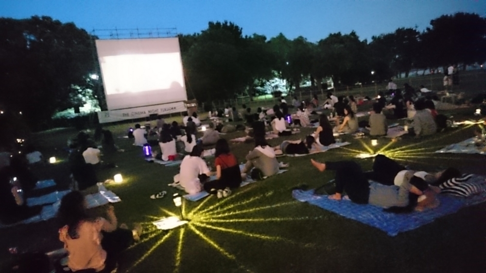 ナイトシネマ!たまには夜空見ながら映画を見ましょう!