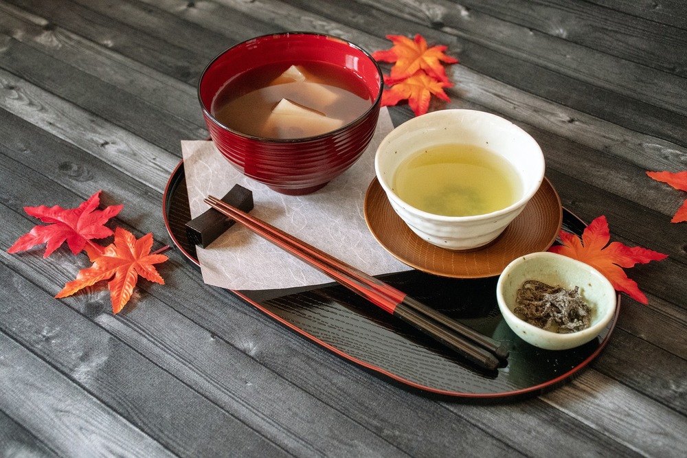【鶴屋𠮷信】目の前で生菓子を作ってもらおう【三越前】
