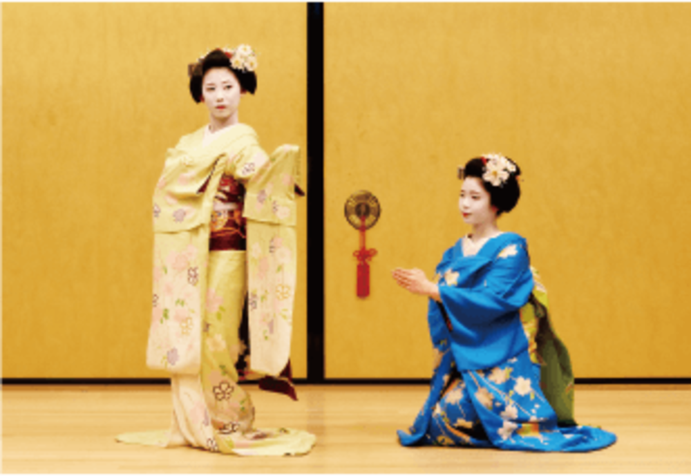 舞妓さんの街「祇園八坂倶楽部」の御庭を見に行こう♪
