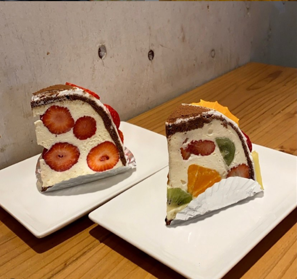 【新天町商店街で食べ歩き!】おいしいものを食べて充実した休日を!