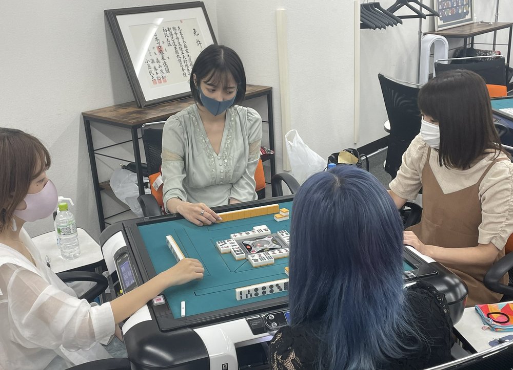 8月9日(月・祝)、初心者歓迎!麻雀教室!(2局目)